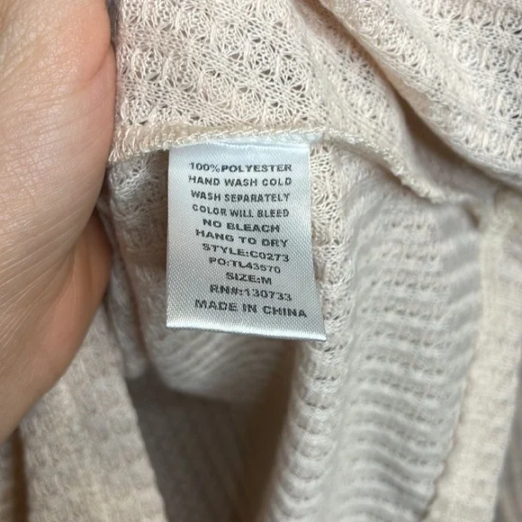 NWT Umgee Cowl Neck Dolman Waffle Top - Beige - Size Medium - Picture 6 of 7